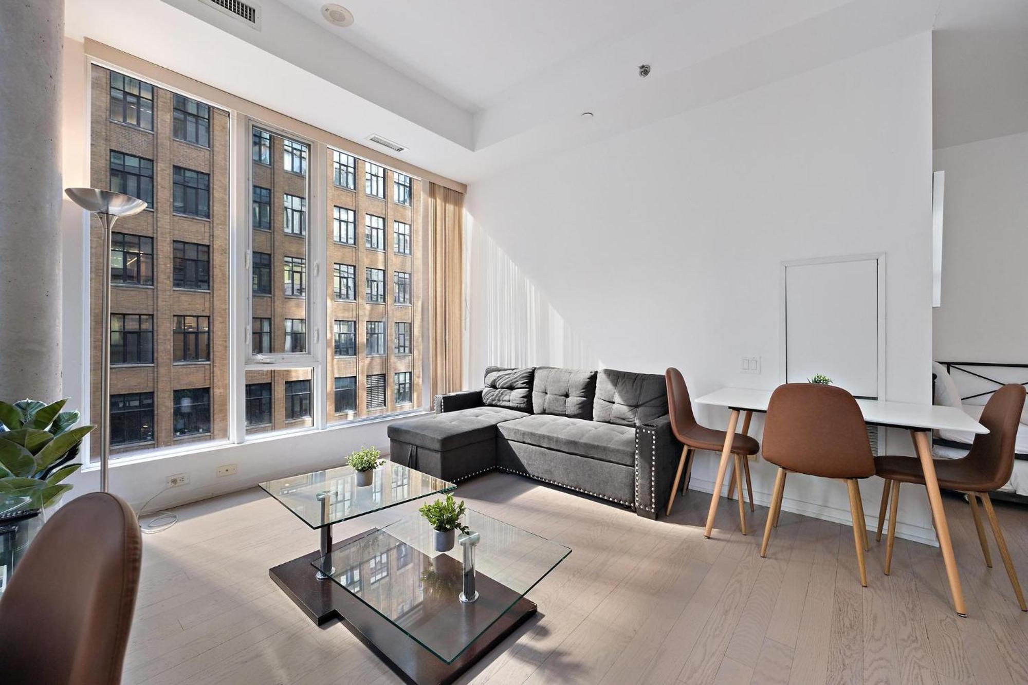 Trendy 1Bedroom Downtown Toronto Condo Exterior photo
